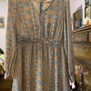 Long sleeve blue and orange unique pattern v-neck dress